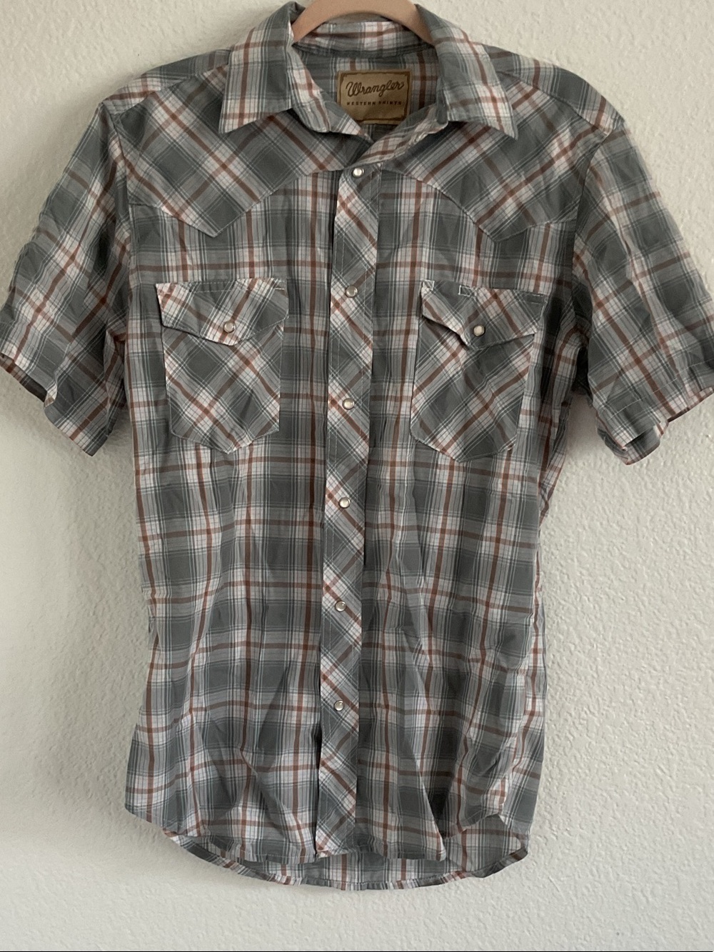 Wrangler Men’s Short-Sleeve Plaid Button-Down Shirt - Gray and Brown